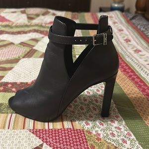 Michael Michael Kors made inVietnam leather upper rubber outsole size 8.5  pv21E